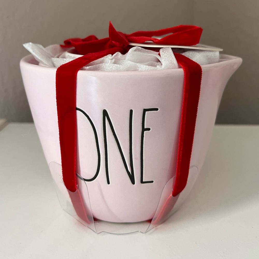 Rae Dunn Pink Valentines Day Measuring Cups